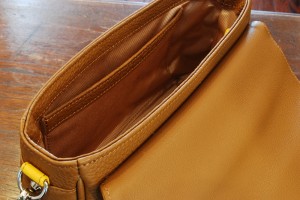 チェーンベルト　ショルダーバッグ