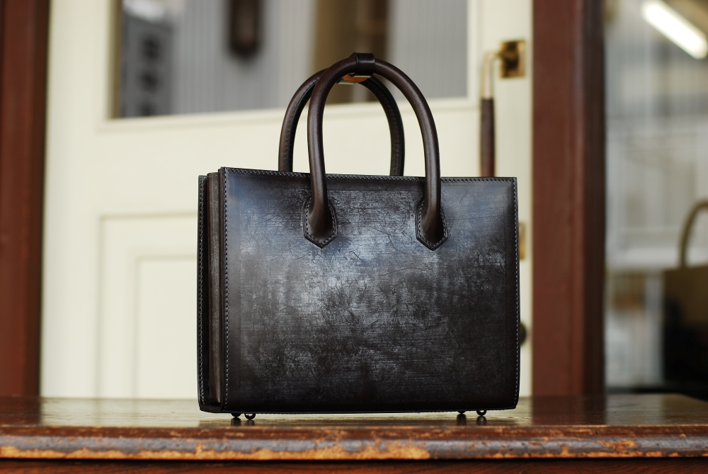 leather-tote-bag
