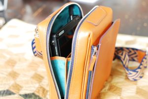 shoulderbag
