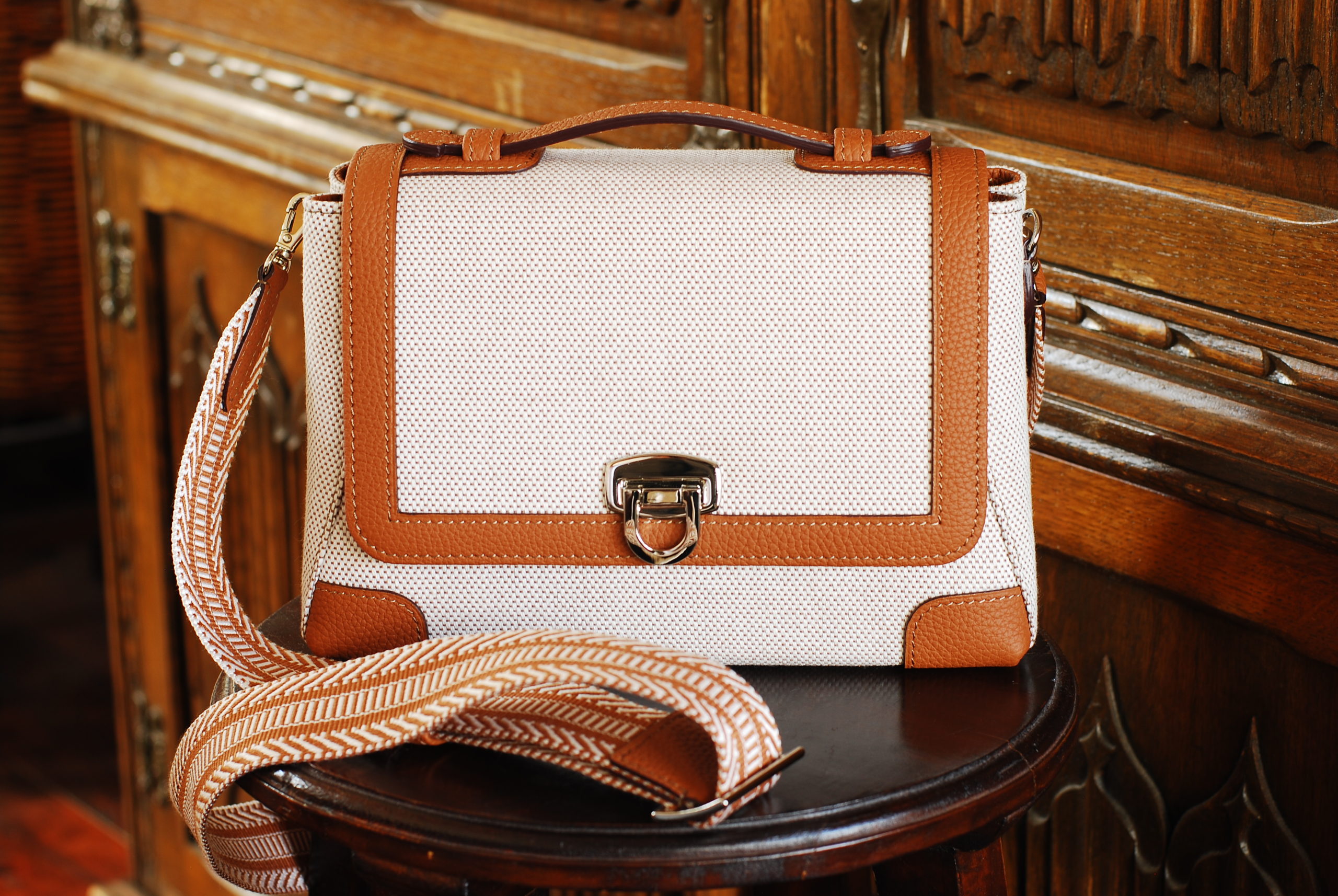 shoulderbag