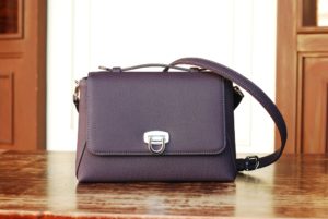 shoulderbag.jpg