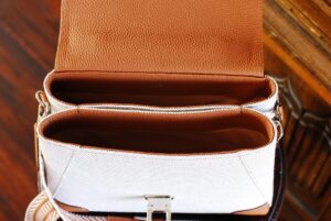 shoulderbag