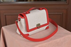 shoulderbag
