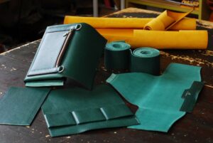 walletshoulder-making