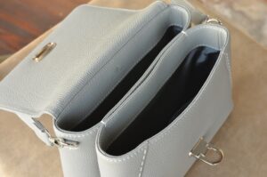 shoulderbag